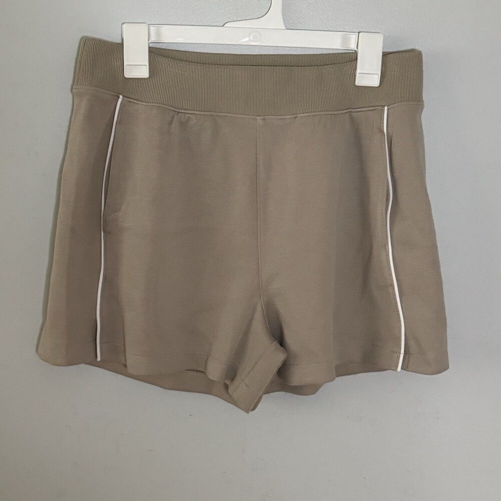 Spanx AirEssentials AirPique Shorts Ashwood Relaxed Fit Size Large 21353R